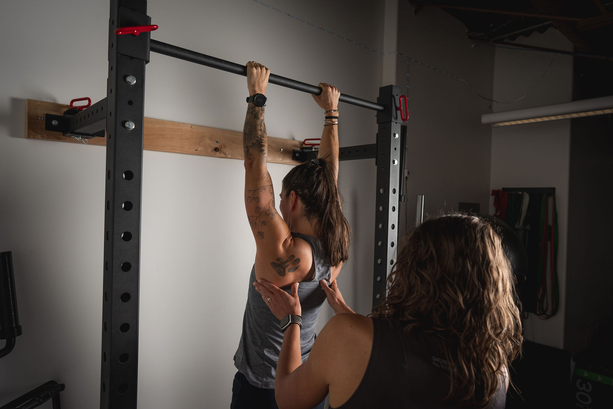 Thumbnail of Athlete performing deadlift with perfect technique